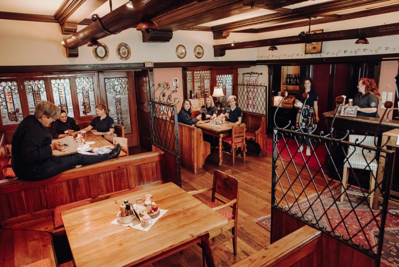 ホテル Der Eberhard - Wohnen & Essen Bei Ilse ザンクト・ミヒャエル・イン・オーバーシュタイアマルク エクステリア 写真