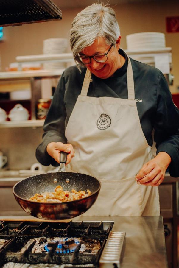 ホテル Der Eberhard - Wohnen & Essen Bei Ilse ザンクト・ミヒャエル・イン・オーバーシュタイアマルク エクステリア 写真