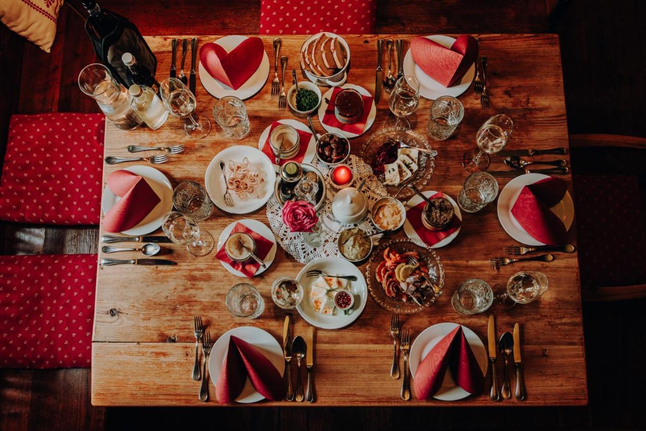 ホテル Der Eberhard - Wohnen & Essen Bei Ilse ザンクト・ミヒャエル・イン・オーバーシュタイアマルク エクステリア 写真